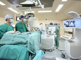 【精术】“干得不错！”，我院手术机器人完成上岗首秀——我院骨科手术机器人辅助骨科丁凌志团队完成一台脊柱微创手术